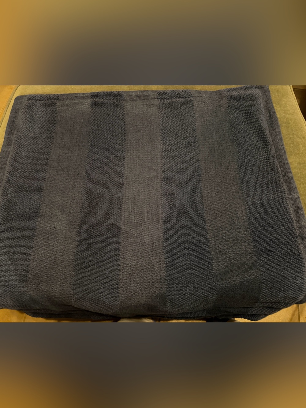 TWO Large 27.5”x27.5” Ralph Lauren Linen/Cottom Navy Shams EUC